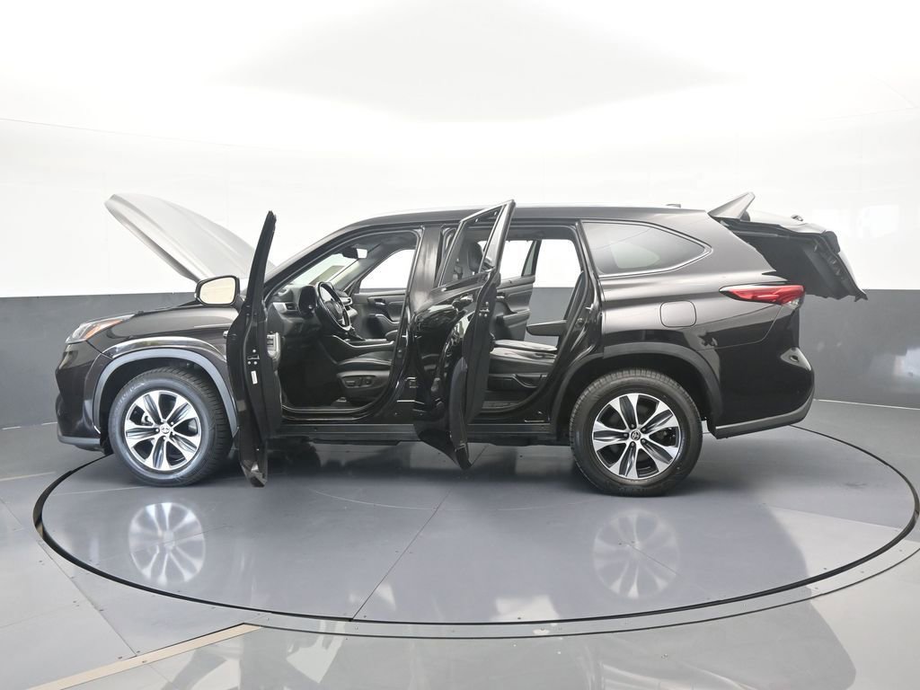Used 2021 Toyota Highlander XLE image 72