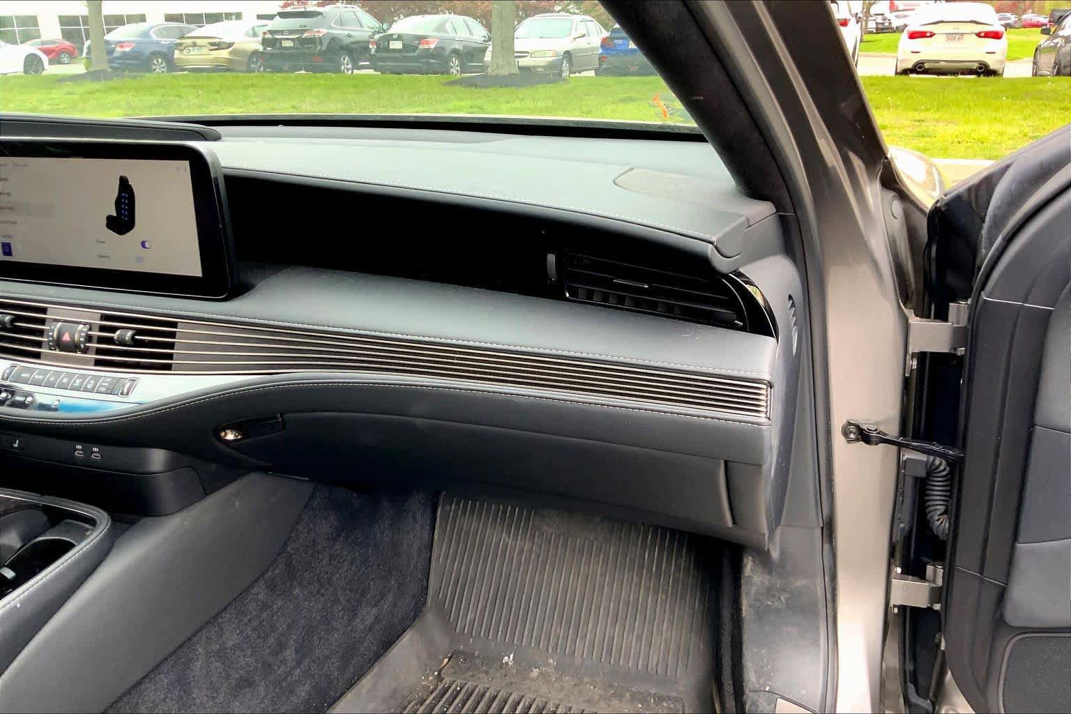 Used 2023 Lexus LS 500 AWD w/ Interior Upgrade Package image 19