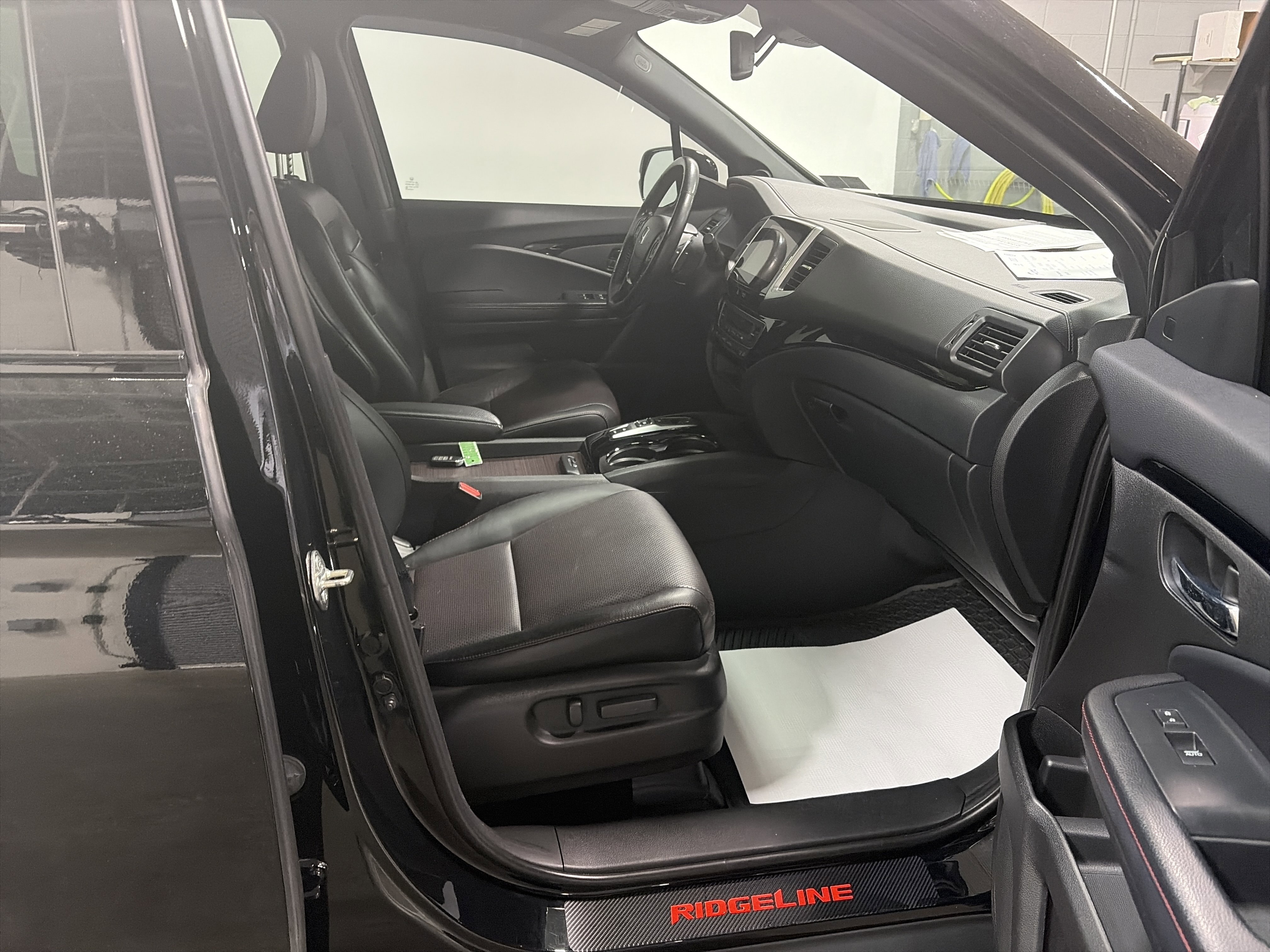Used 2020 Honda Ridgeline Black Edition image 34