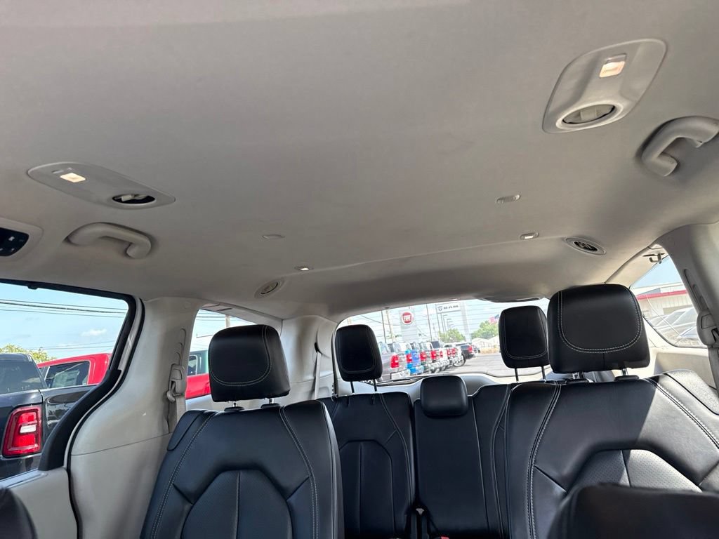 Certified 2023 Chrysler Pacifica Touring-L FWD image 31