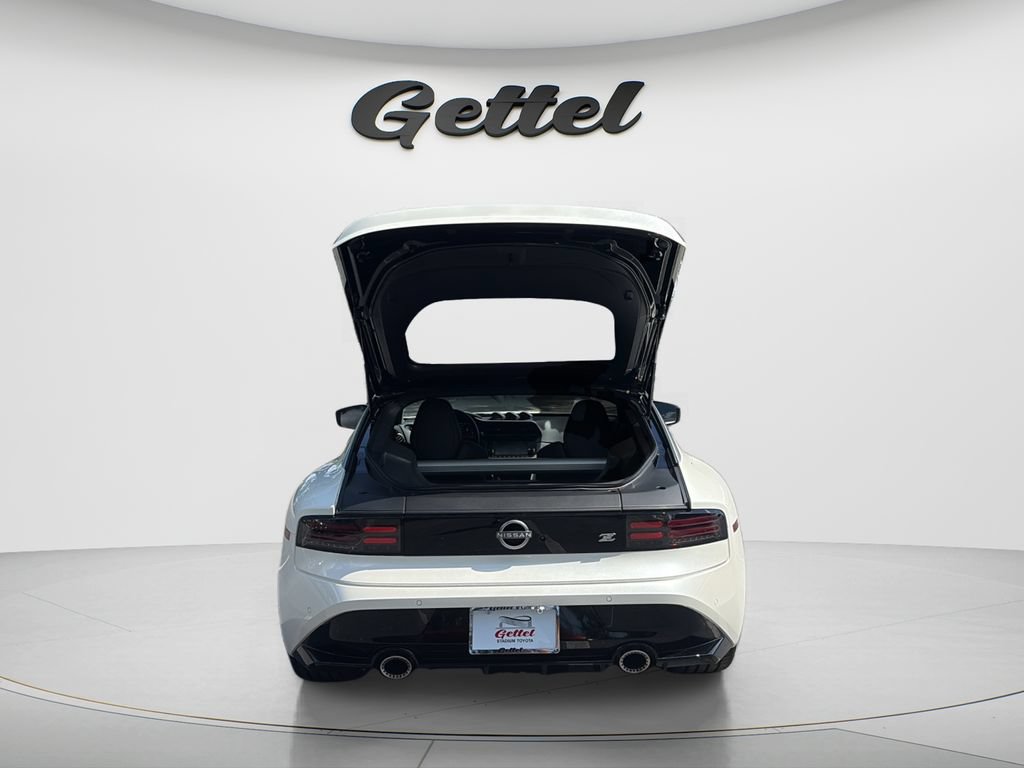 Used 2026 Nissan Z Performance w/ Floor Mat Package RWD image 9