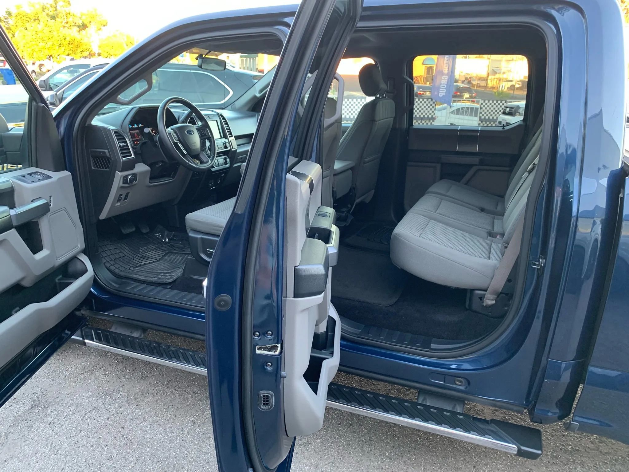 Used 2015 Ford F150 XLT w/ Equipment Group 302A Luxury image 26