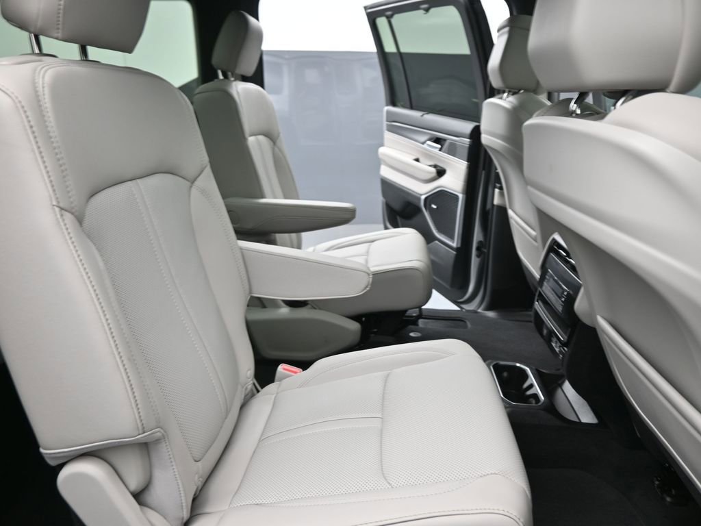 New 2026 Jeep Grand Wagoneer Limited image 27