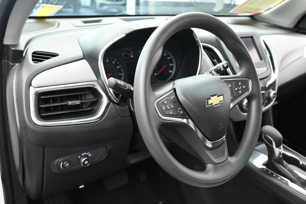 Used 2023 Chevrolet Equinox LS FWD image 14