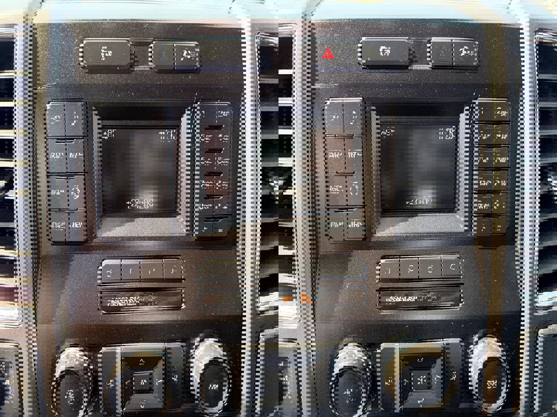 Used 2015 Ford F150 XLT image 14