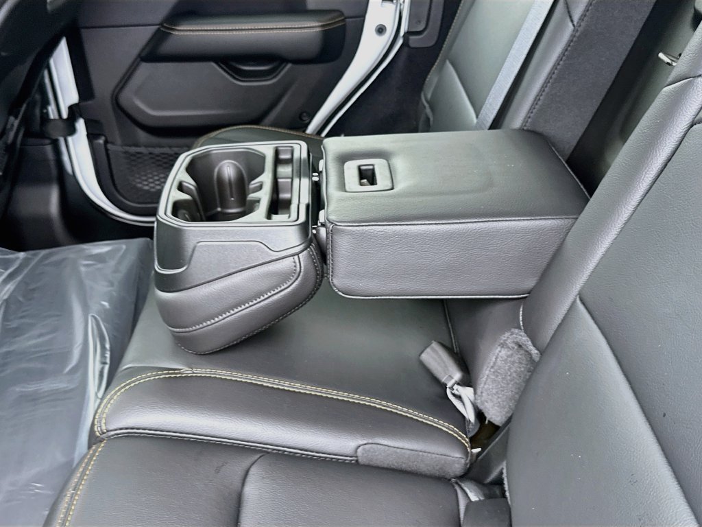 New 2027 Jeep Wrangler Unlimited Sahara AWD/4WD image 28