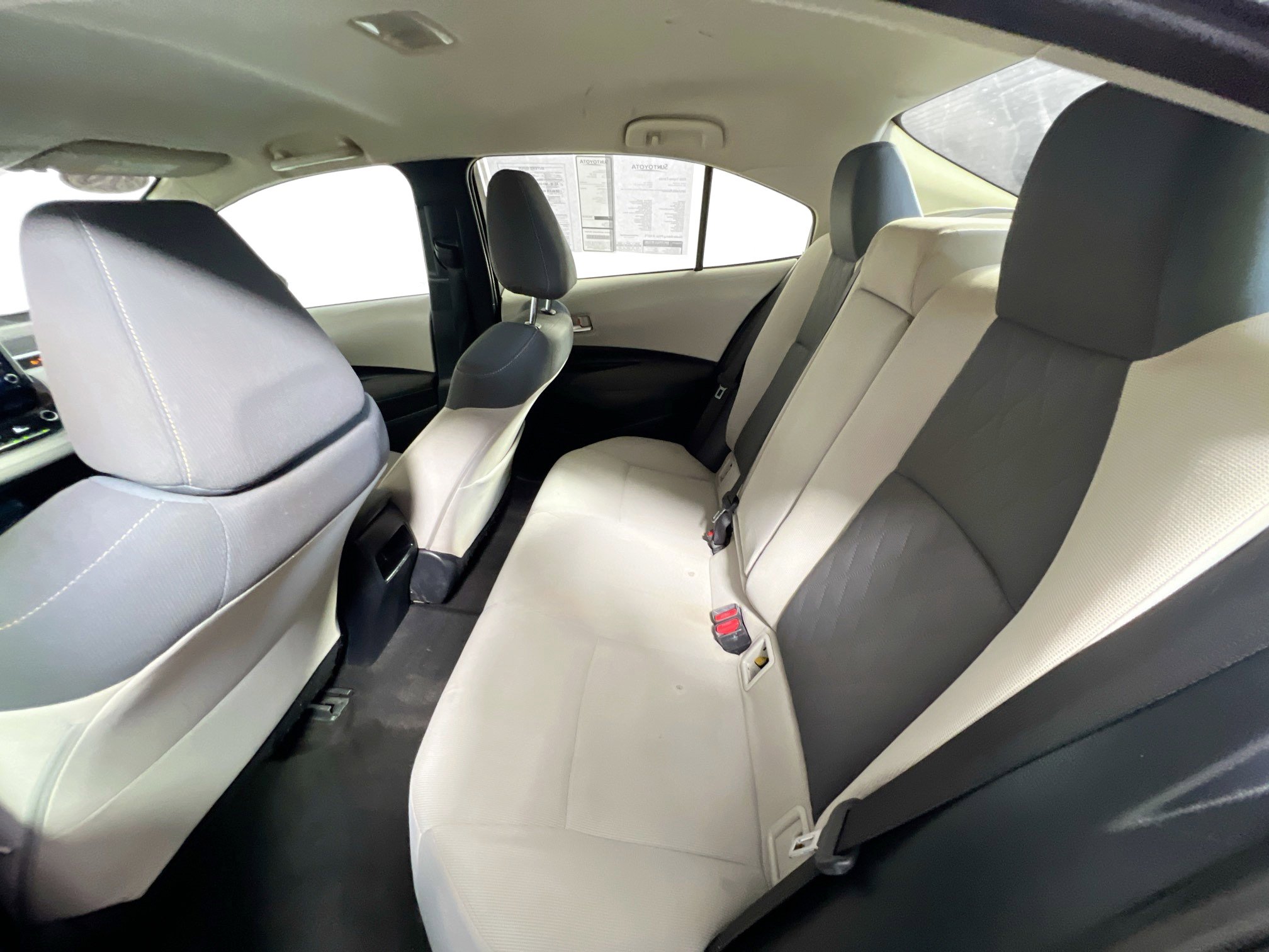 Used 2020 Toyota Corolla LE FWD image 28