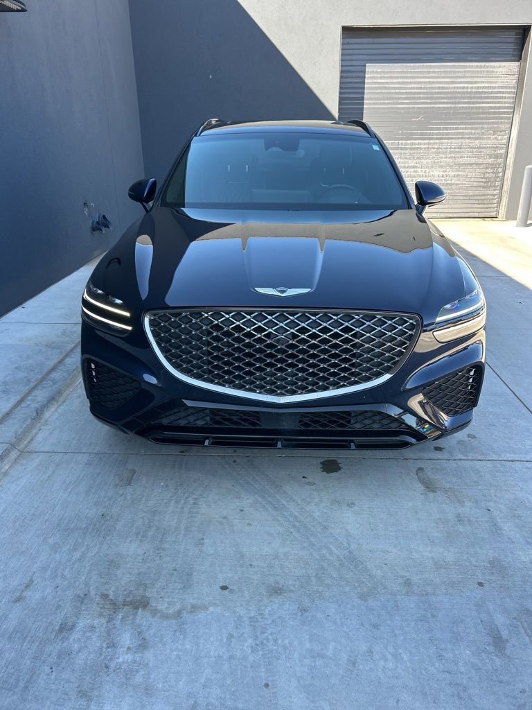 Used 2023 Genesis GV70 3.5T Sport w/ Sport Prestige Package image 2