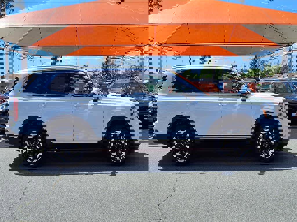 Used 2025 Kia Telluride S image 3