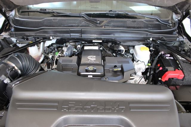 Used 2024 RAM 2500 Tradesman w/ Chrome Appearance Group image 28