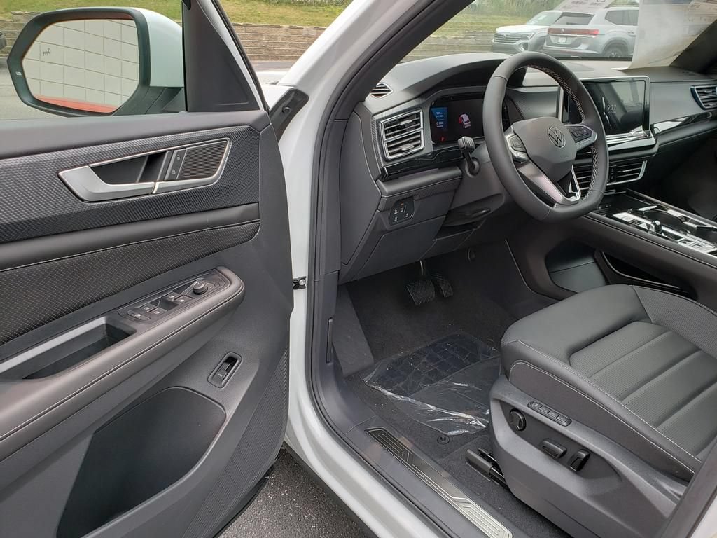 New 2026 Volkswagen Atlas Cross Sport SEL AWD/4WD image 6