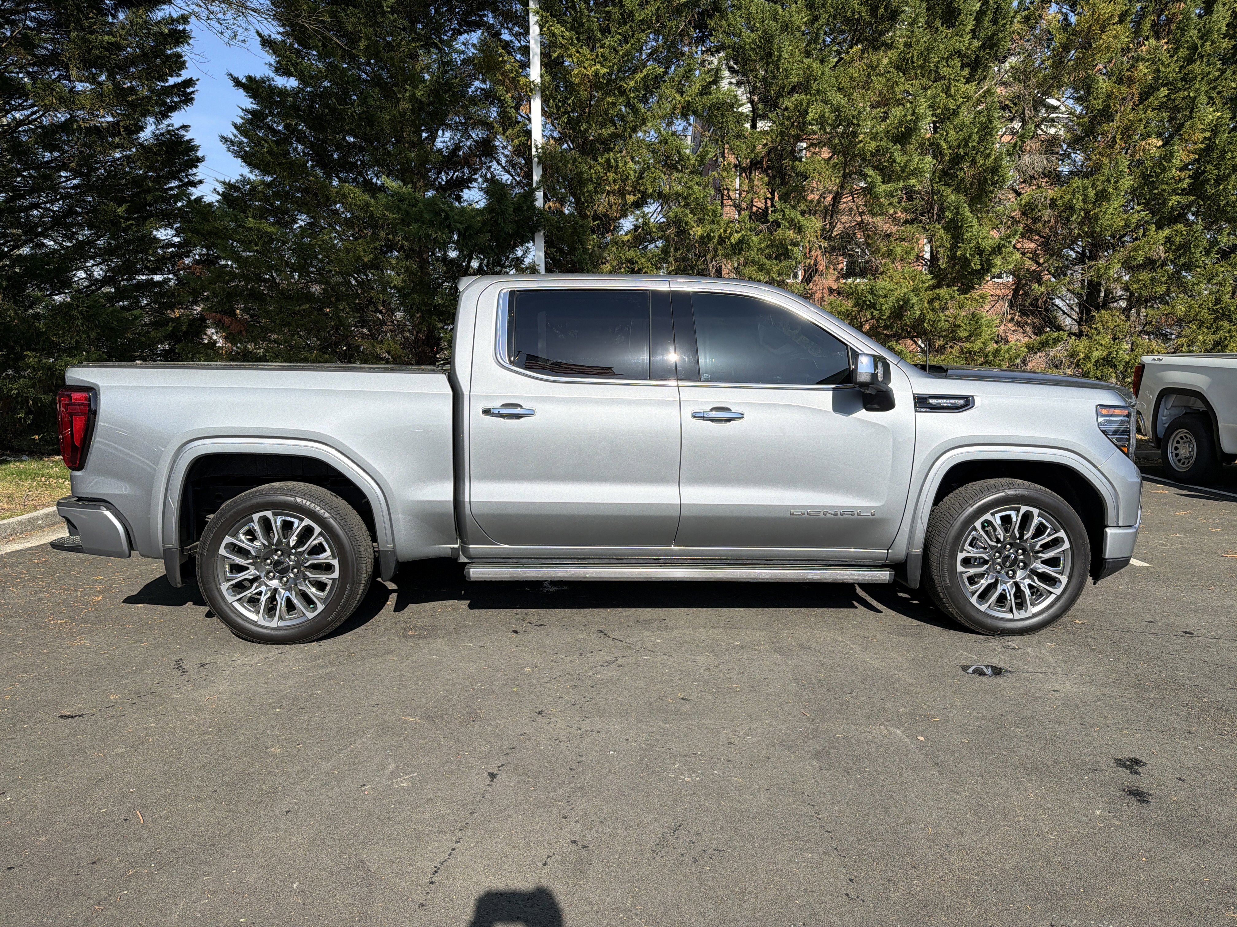 Used 2025 GMC Sierra 1500 Denali Ultimate AWD/4WD image 11