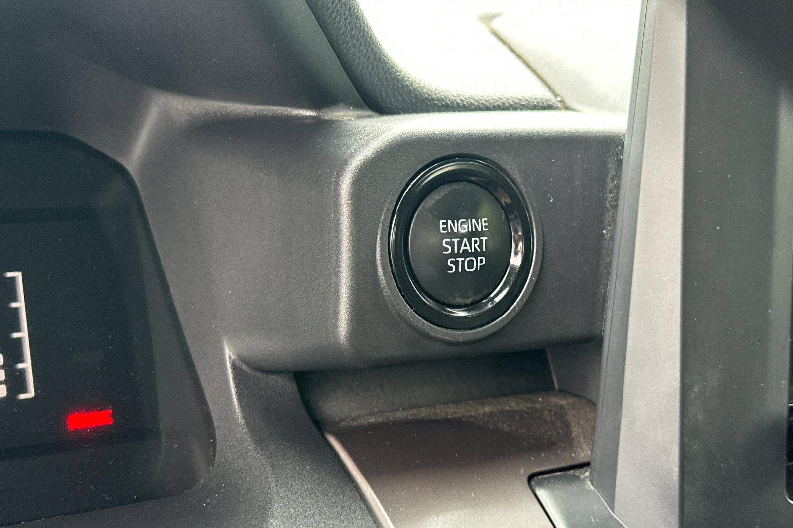 Certified 2025 Toyota Tacoma SR5 RWD image 34