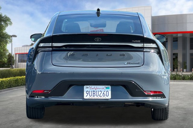 Used 2024 Toyota Prius Prime FWD image 6