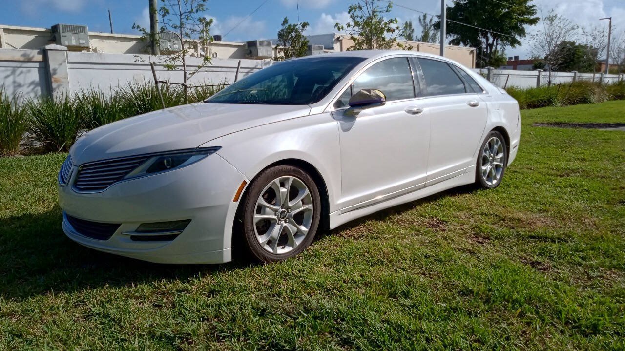 Used 2015 Lincoln MKZ w/ Equipment Group 101A Select FWD image 2
