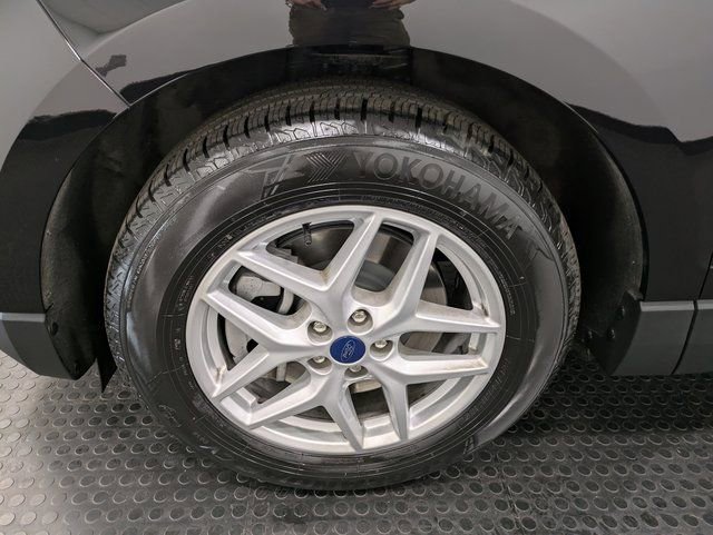 Used 2022 Ford Edge SEL w/ Convenience Package image 7