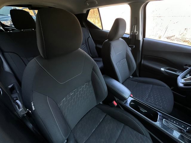 Used 2023 Nissan Kicks SV image 33