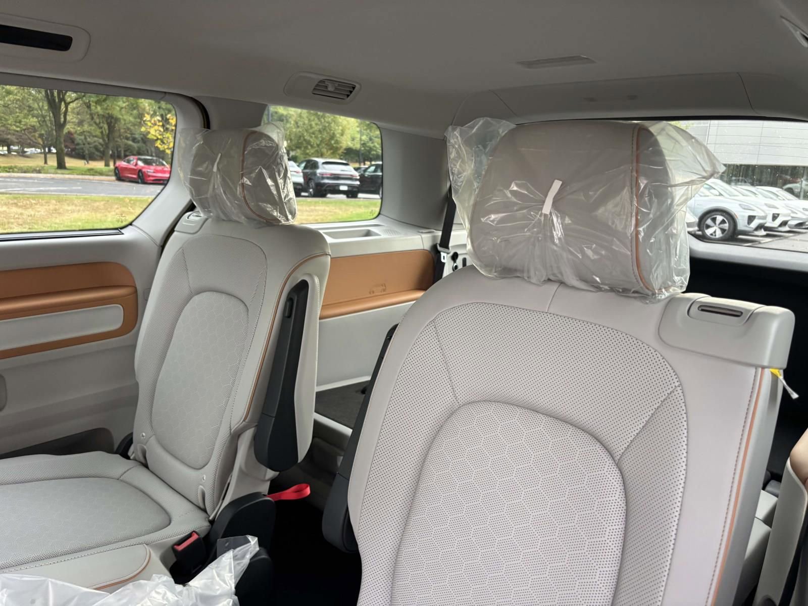 New 2025 Volkswagen ID. Buzz Pro S Plus image 26