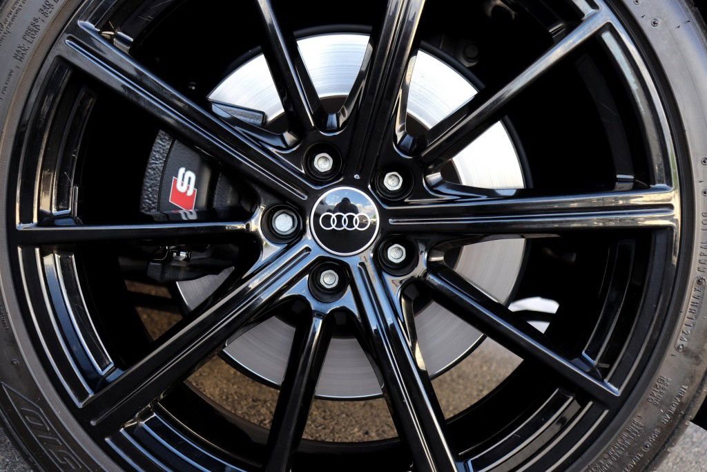 Used 2023 Audi S8 AWD/4WD image 95