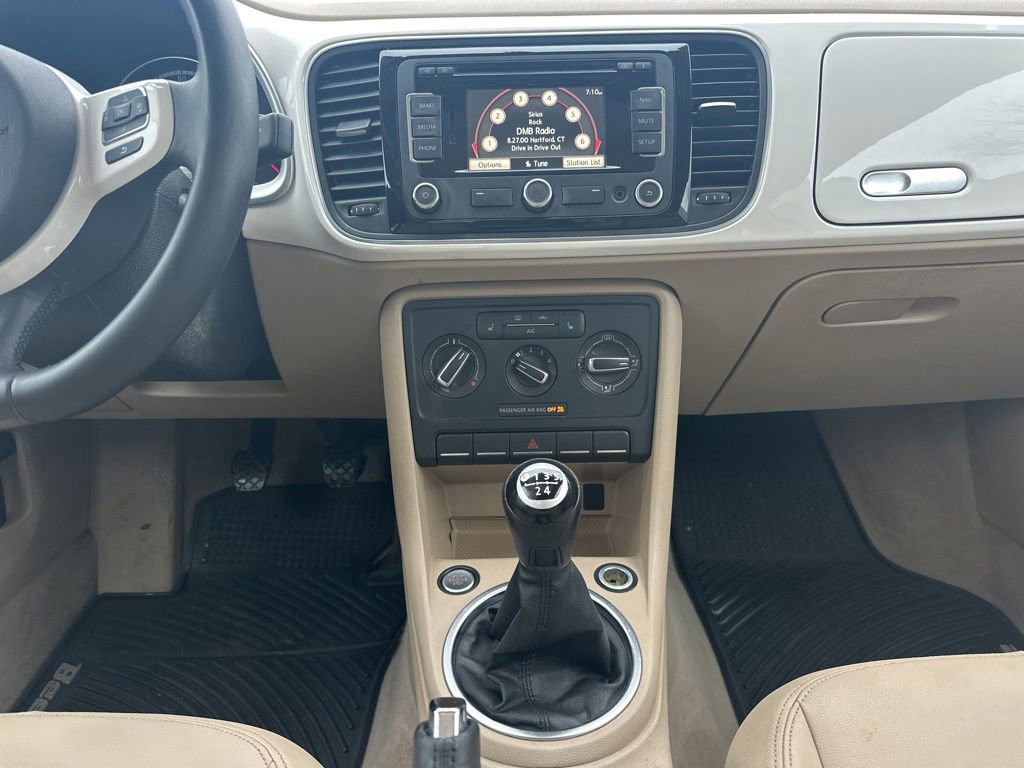 Used 2013 Volkswagen Beetle 2.5 FWD image 19