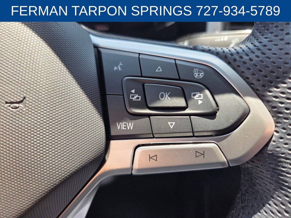 Used 2020 Volkswagen Atlas Cross Sport SEL R-Line AWD/4WD image 33