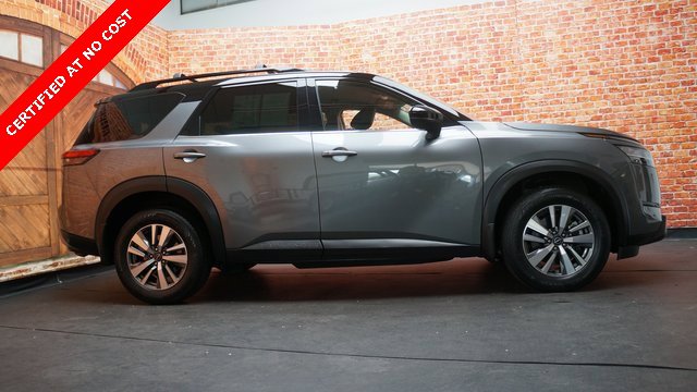 Used 2022 Nissan Pathfinder SL image 8