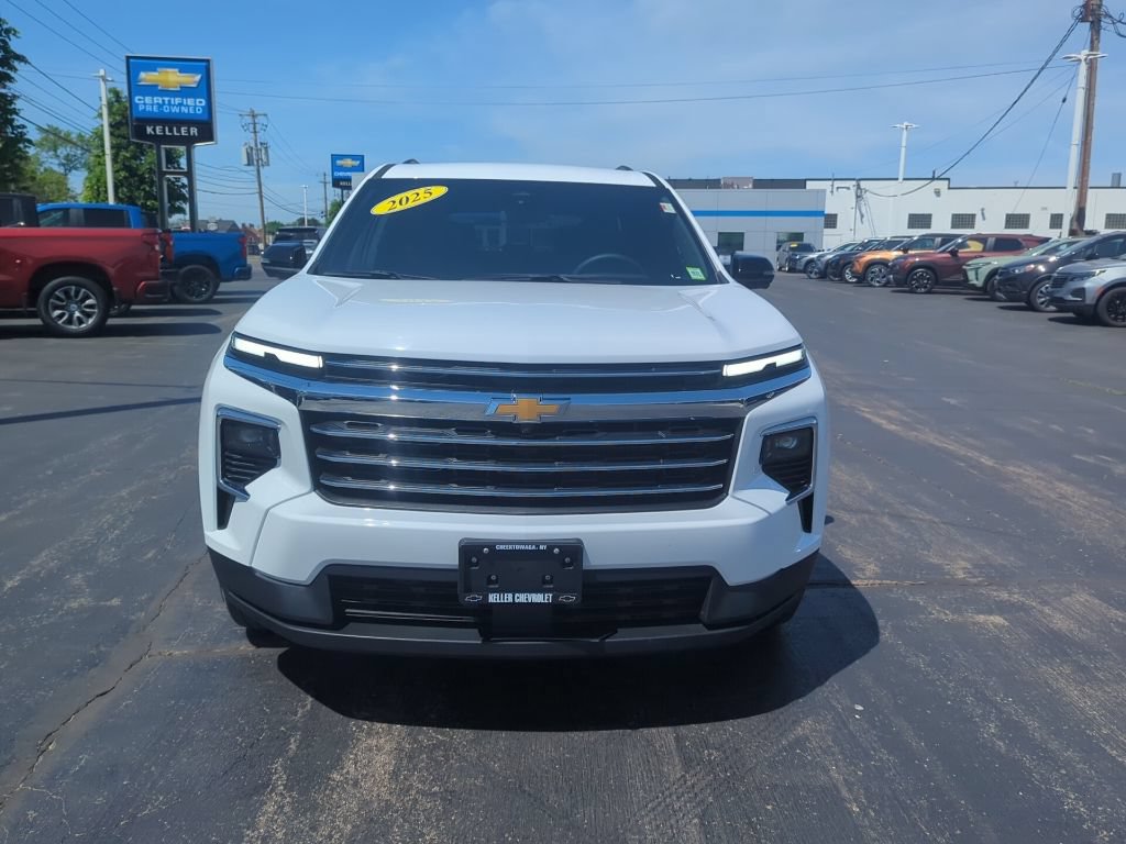 Certified 2025 Chevrolet Traverse LT w/ Driver Confidence Package AWD/4WD image 3