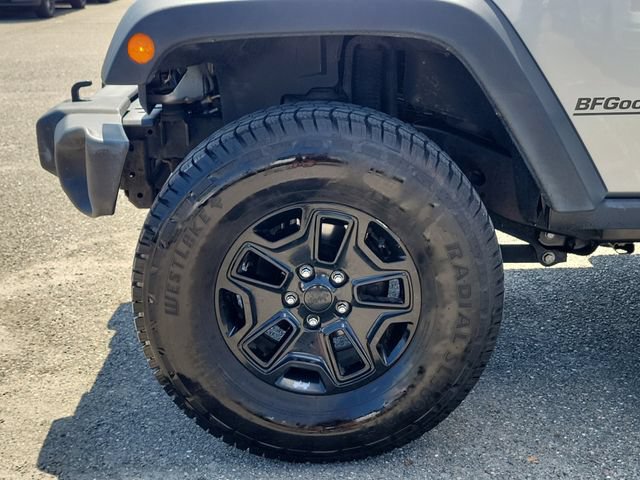 Used 2017 Jeep Wrangler Sport AWD/4WD image 6