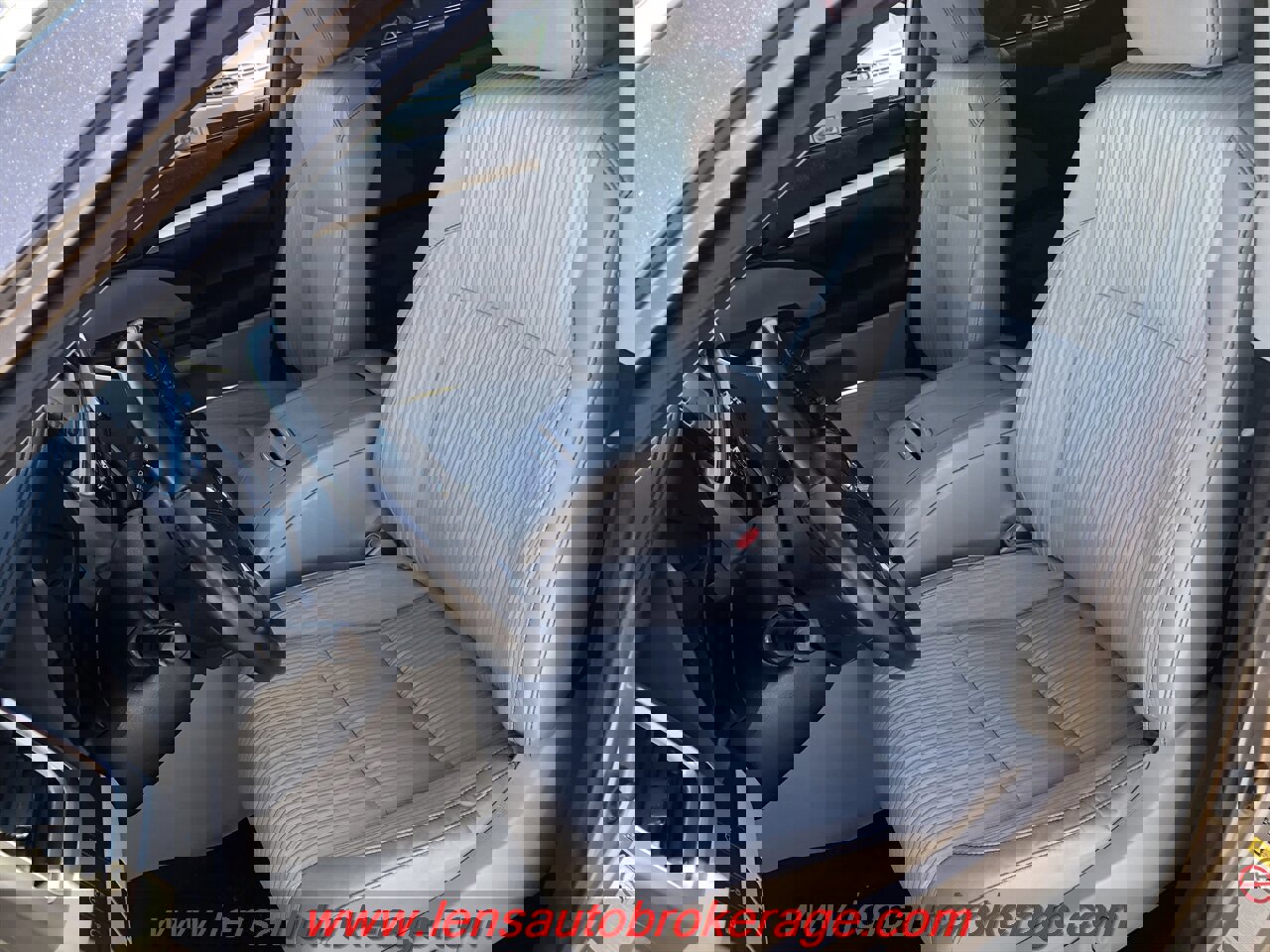 Used 2017 Toyota Highlander Plus image 12