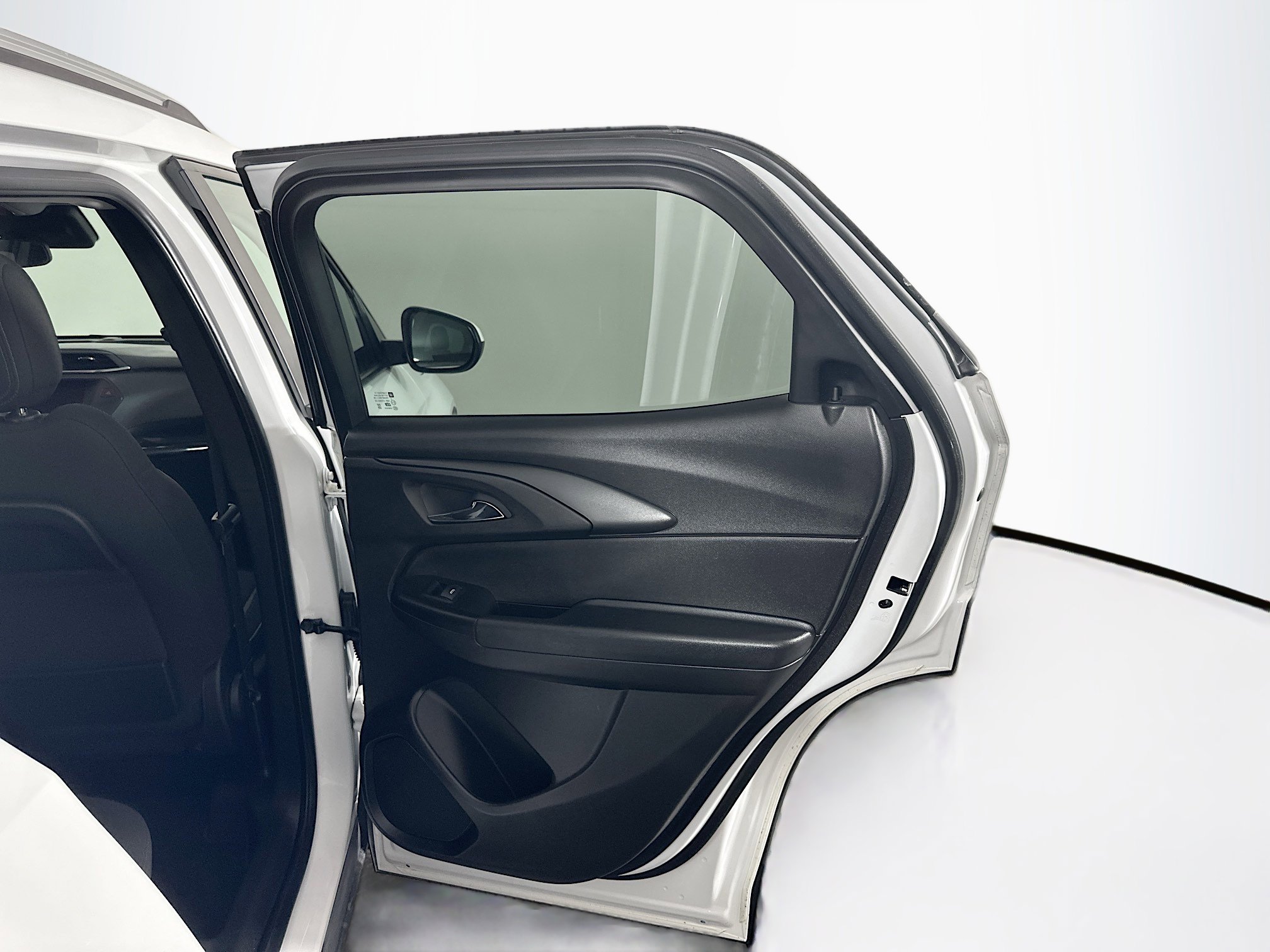 Used 2023 Chevrolet TrailBlazer LT image 28