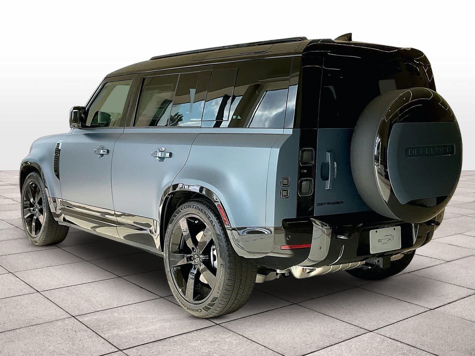 New 2026 Land Rover Defender 110 X-Dynamic SE AWD/4WD image 3