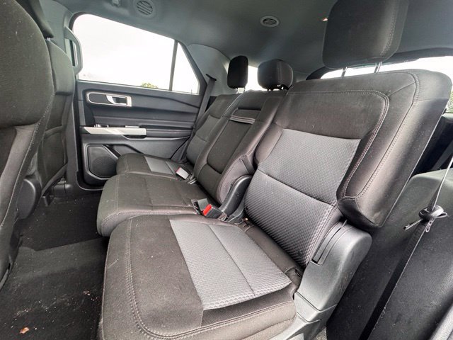 Used 2023 Ford Explorer XLT AWD/4WD image 9