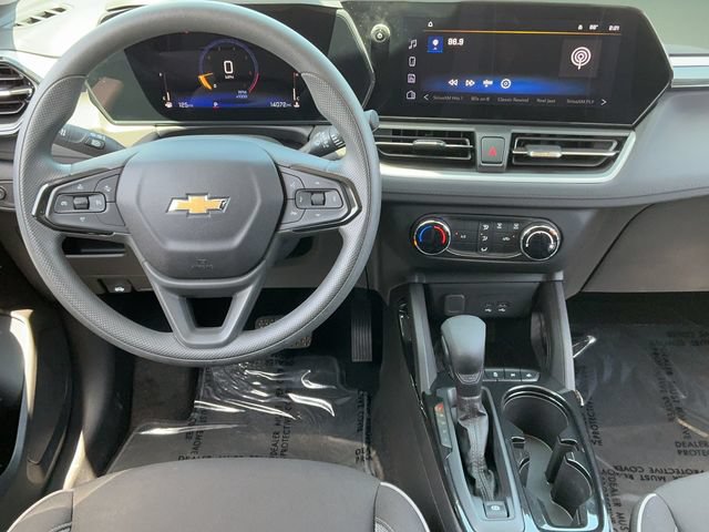 Used 2025 Chevrolet TrailBlazer LS w/ LS Convenience Package FWD image 11
