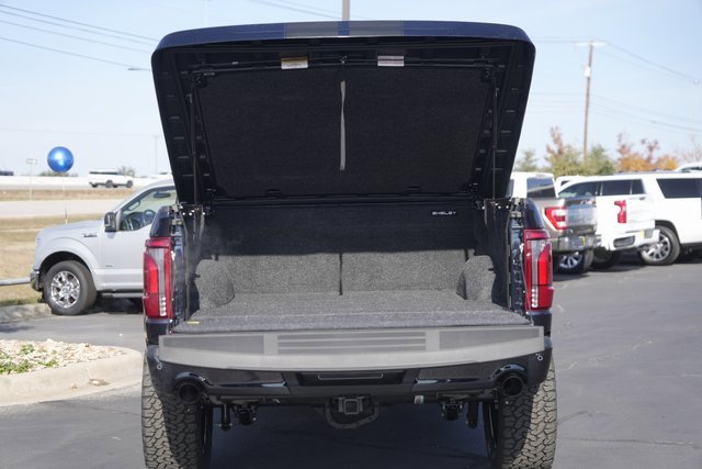 New 2025 Ford F150 Lariat w/ Equipment Group 502A High image 31