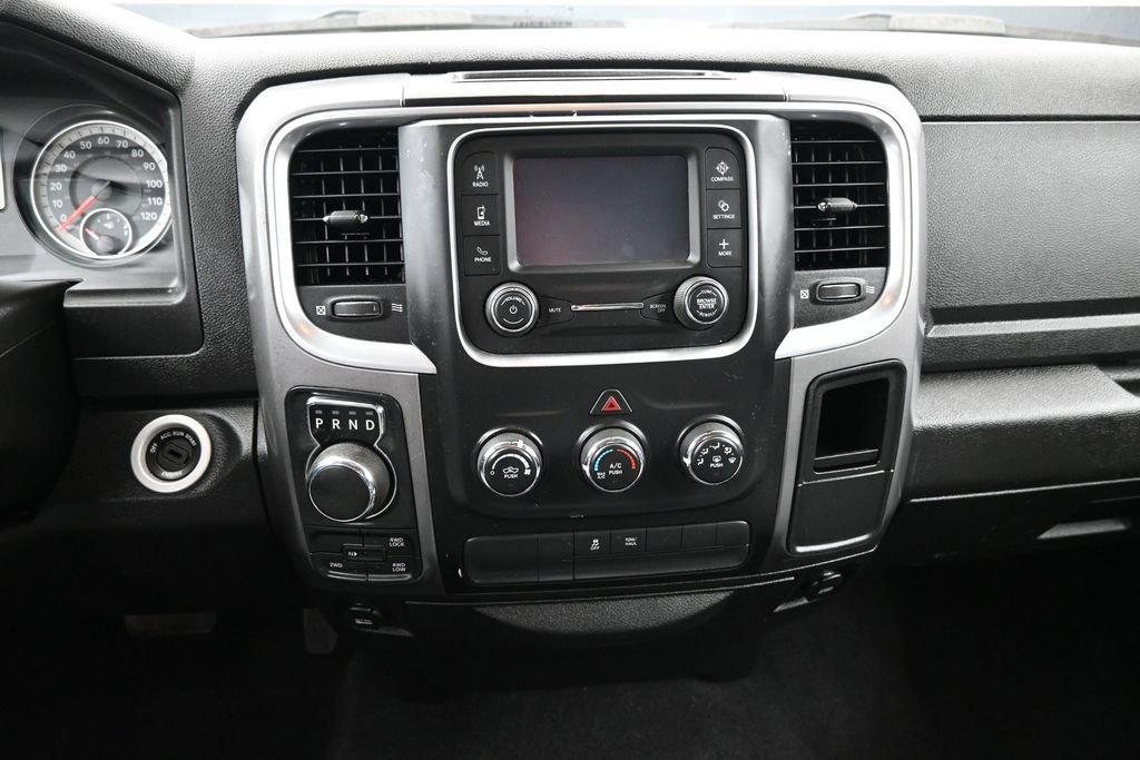 Used 2022 RAM 1500 Classic SLT AWD/4WD image 14