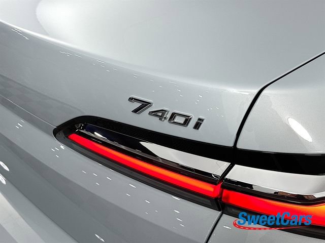 Used 2025 BMW 740i xDrive image 58