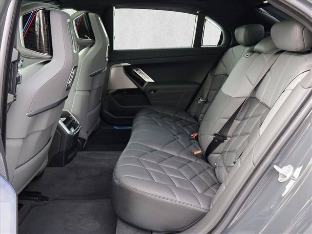 Used 2026 BMW 740i xDrive w/ Executive Package AWD/4WD image 17