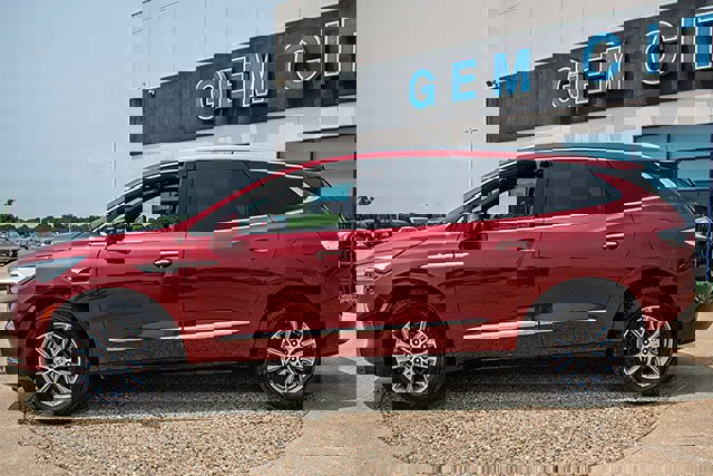 Used 2024 Buick Enclave Premium image 2