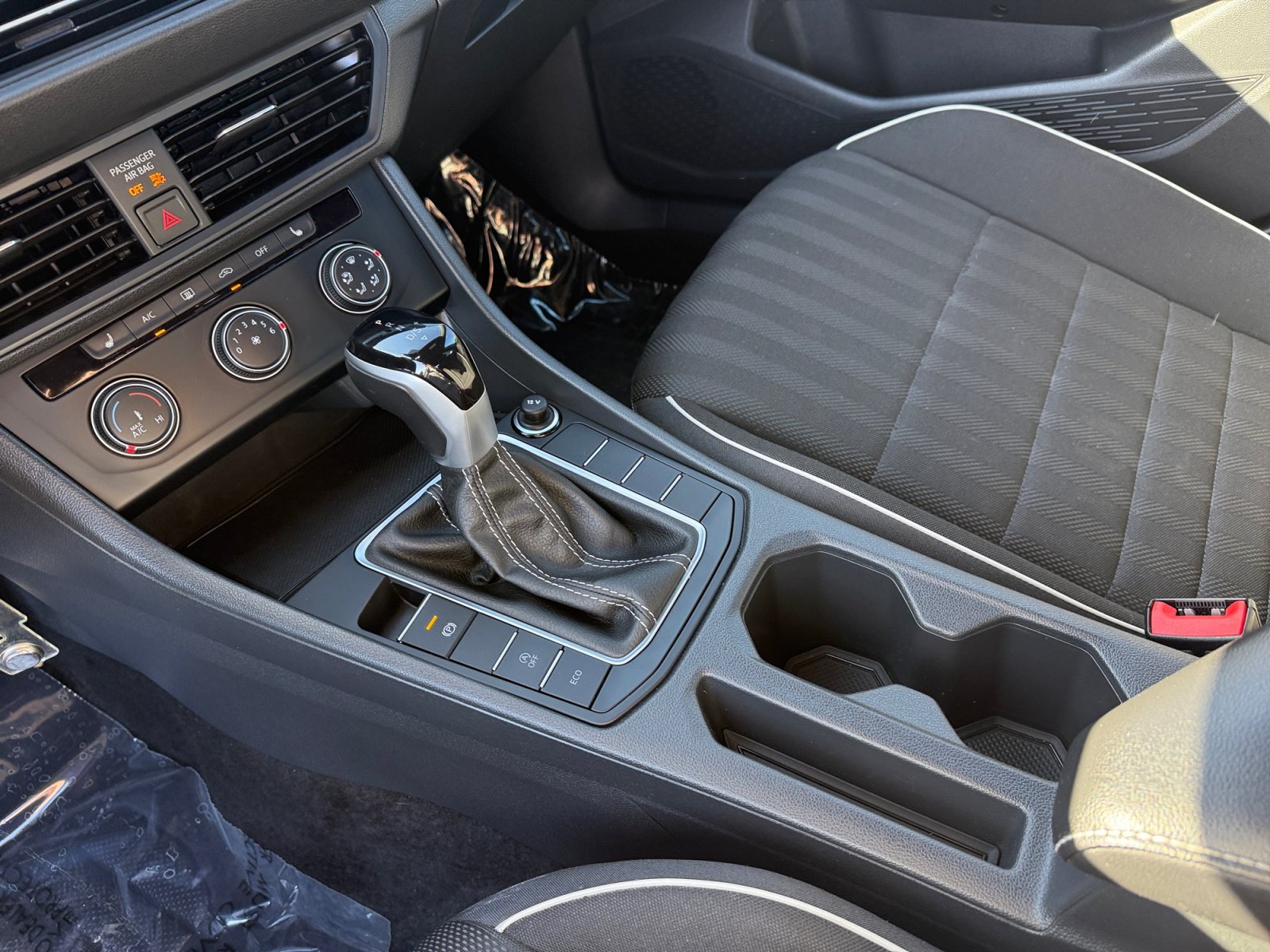 Used 2024 Volkswagen Jetta Sport FWD image 13