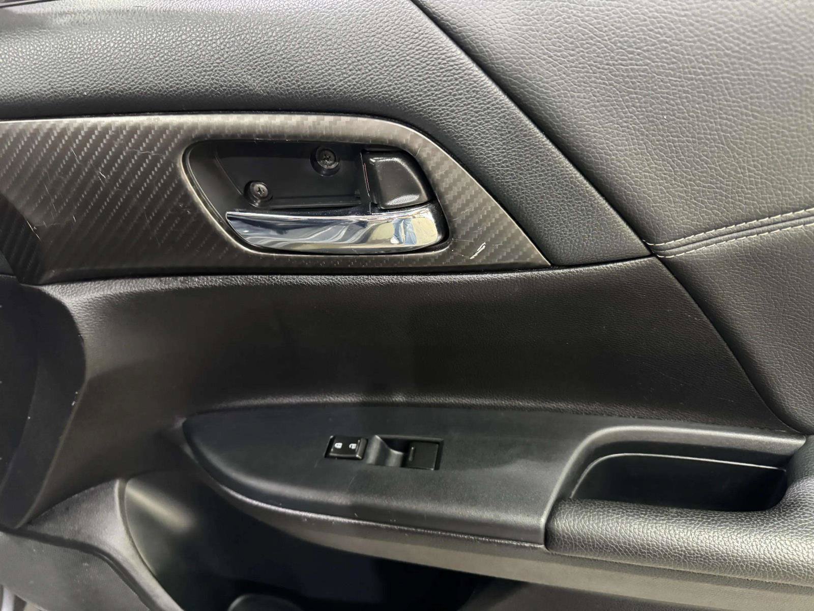 Used 2017 Honda Accord Sport image 17