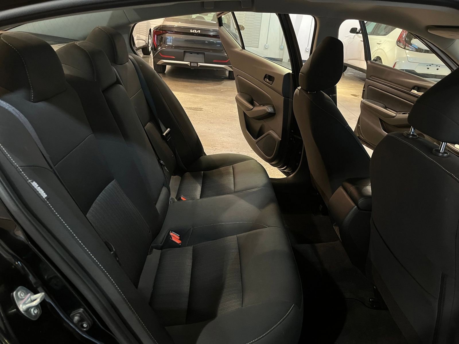 Used 2025 Nissan Altima 2.5 SV image 36