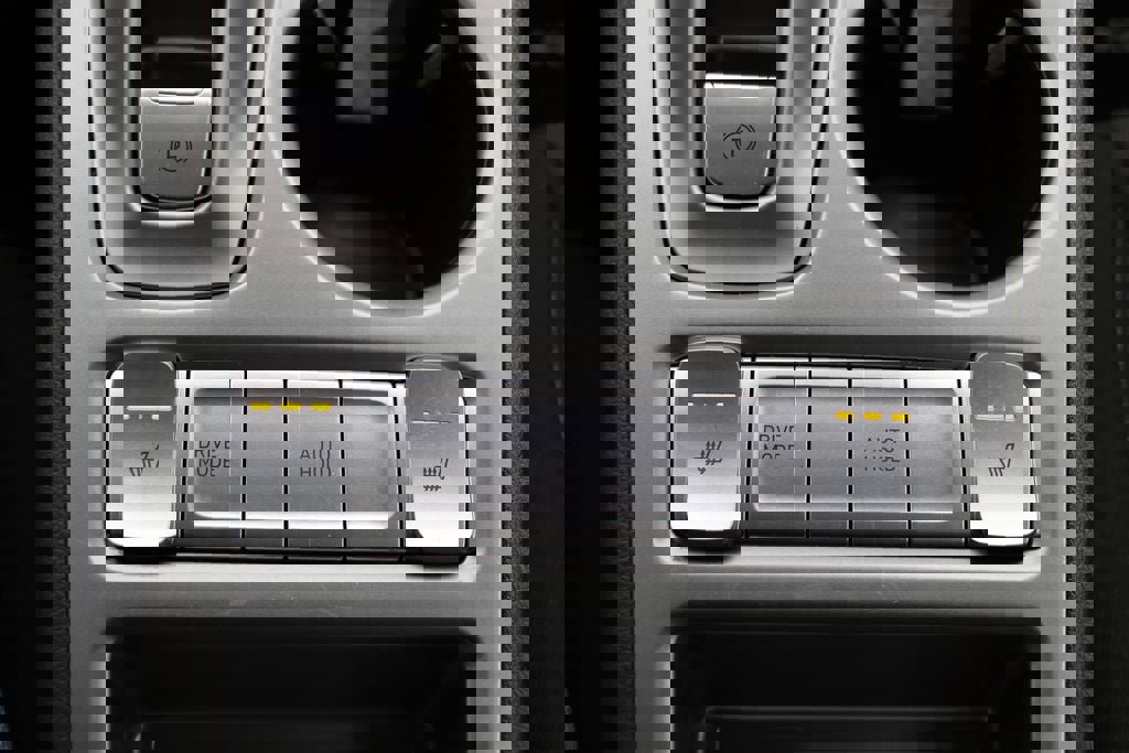 Used 2023 Hyundai Kona SE image 25