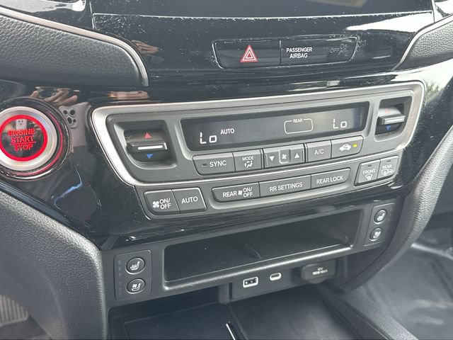 Used 2025 Honda Passport Black Edition image 19