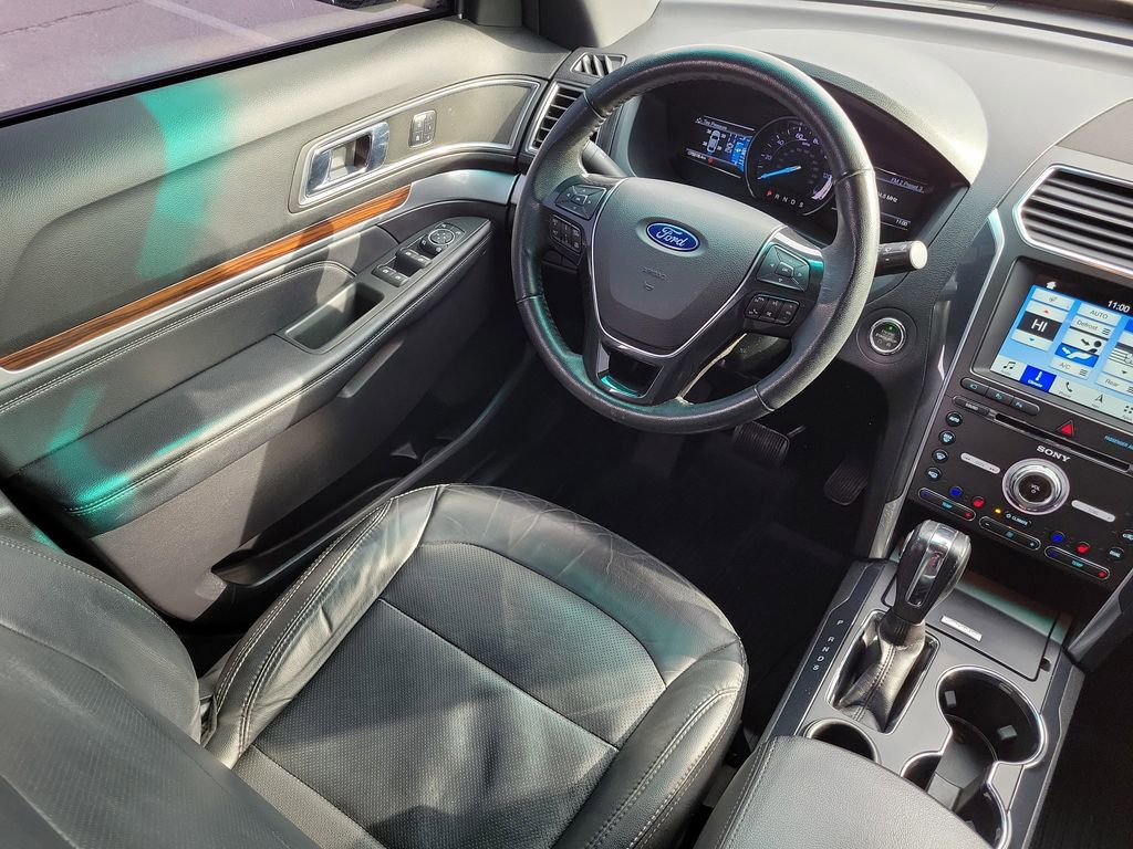 Used 2018 Ford Explorer Limited w/ Equipment Group 301A image 14