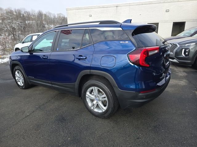 Certified 2022 GMC Terrain SLE w/ Driver Convenience Package image 3