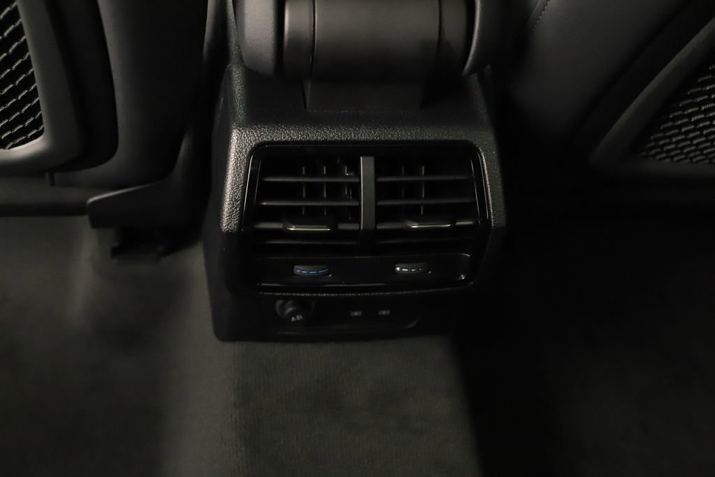 New 2025 Audi Q3 2.0T Premium image 23