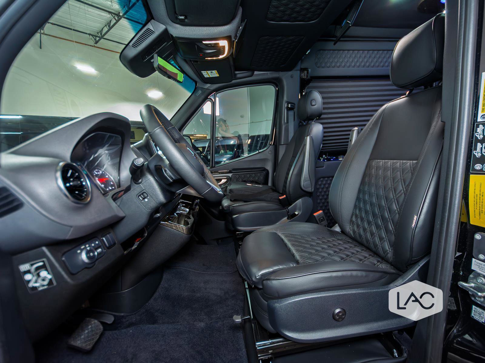 Used 2025 Mercedes-Benz Sprinter 3500 image 26