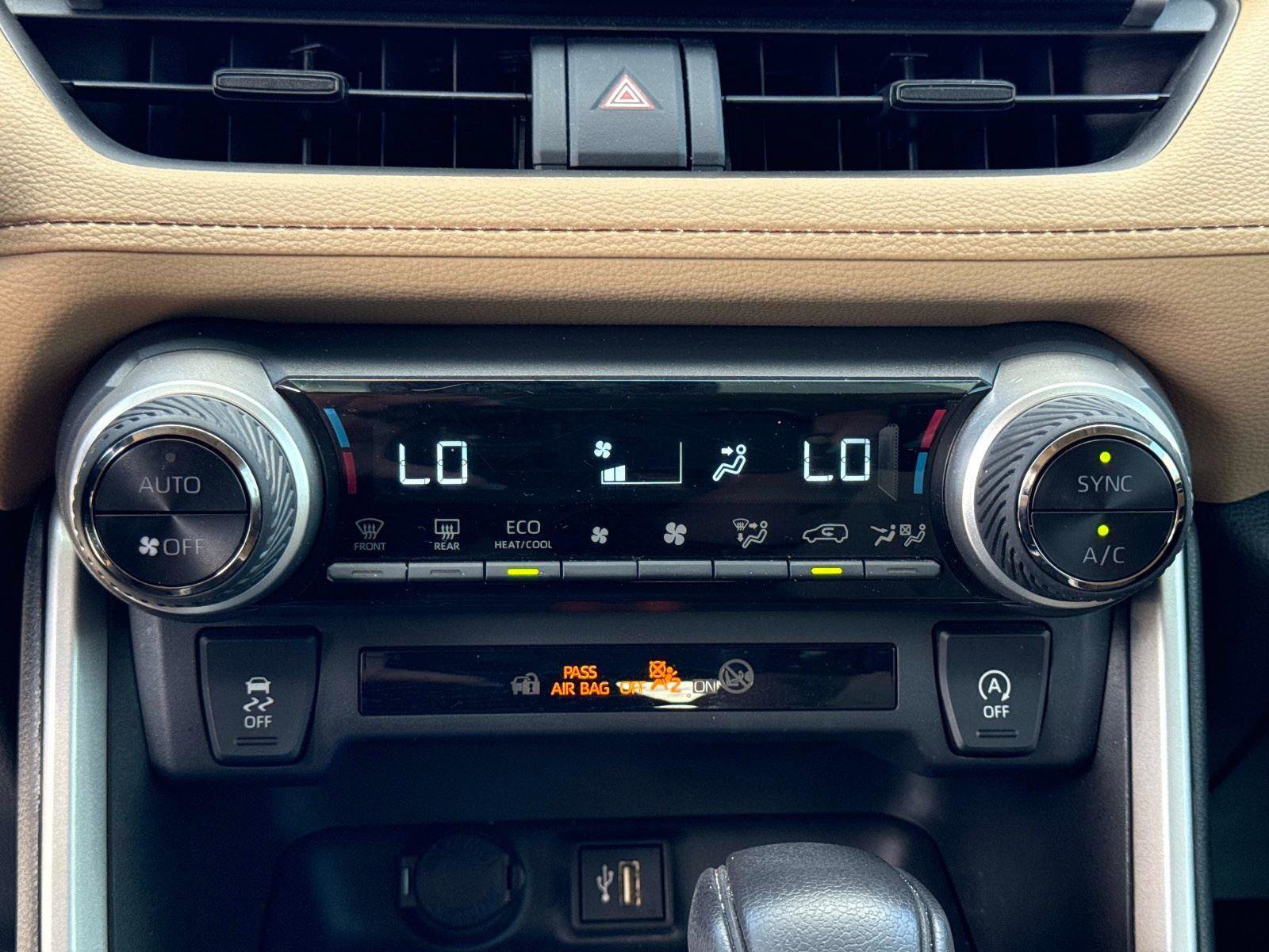 Used 2023 Toyota RAV4 XLE image 23