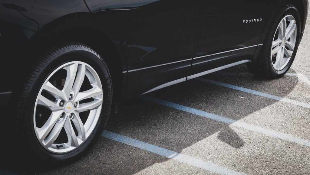 Used 2018 Chevrolet Equinox Premier image 30