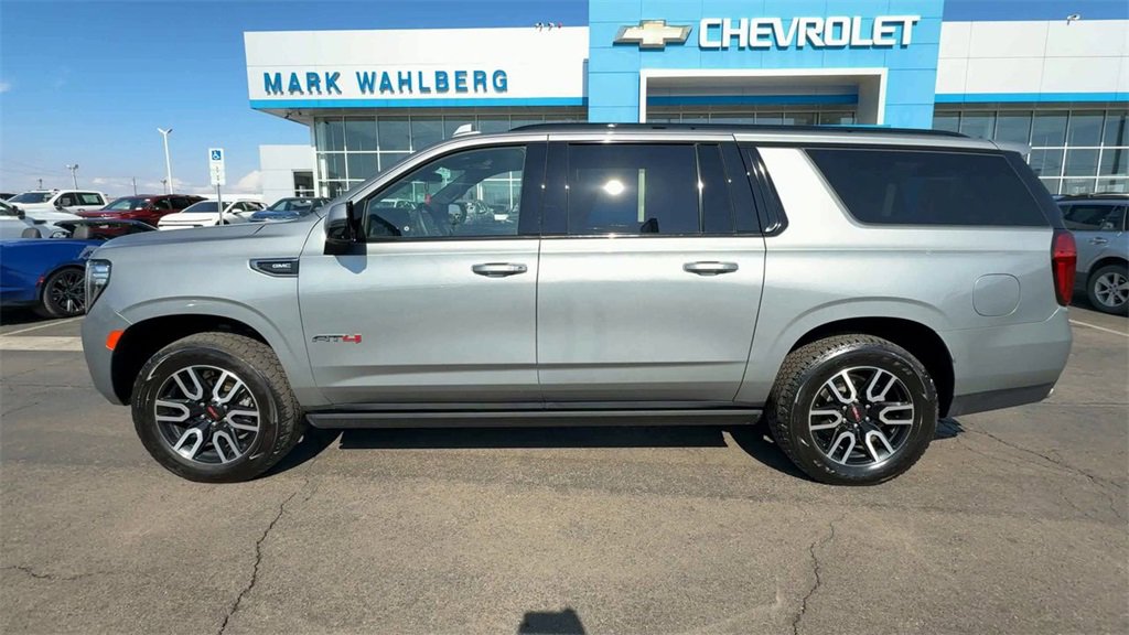 Used 2023 GMC Yukon XL AT4 w/ AT4 Premium Plus Package image 5